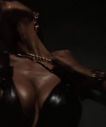 Искусительница с аппетитной фигурой и непревзойденными формами ждет мужчину для поистине горячих встреч. Я знаю, как доставить удовольствие и сделаю твои сны ярче. Не упусти шанс! 15644, 25 лет